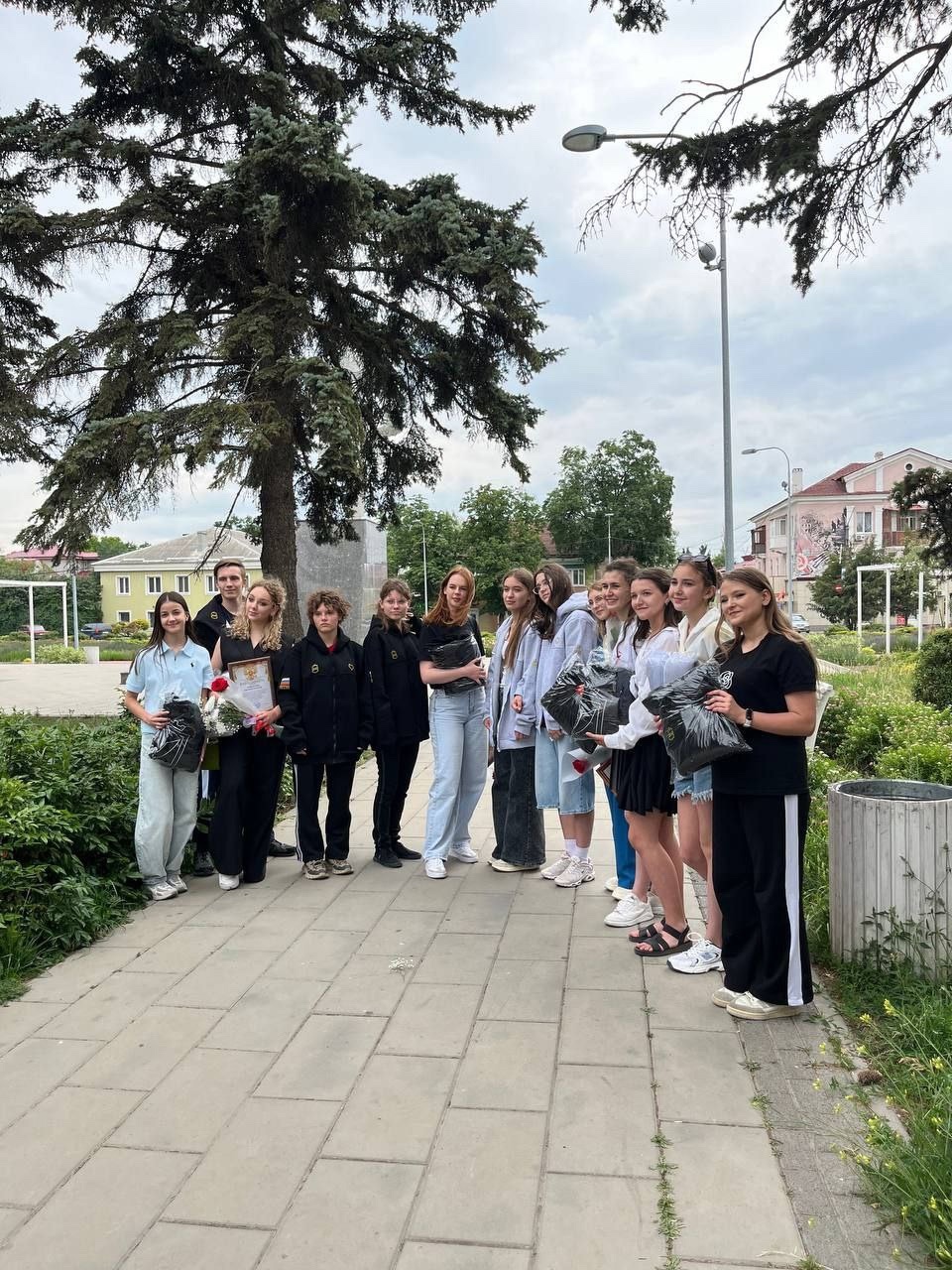 Поощрение активистов.