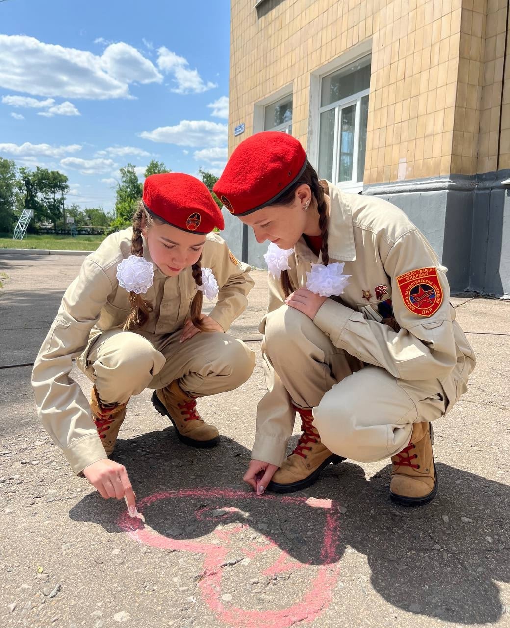 РИСУНОК НА АСФАЛЬТЕ.